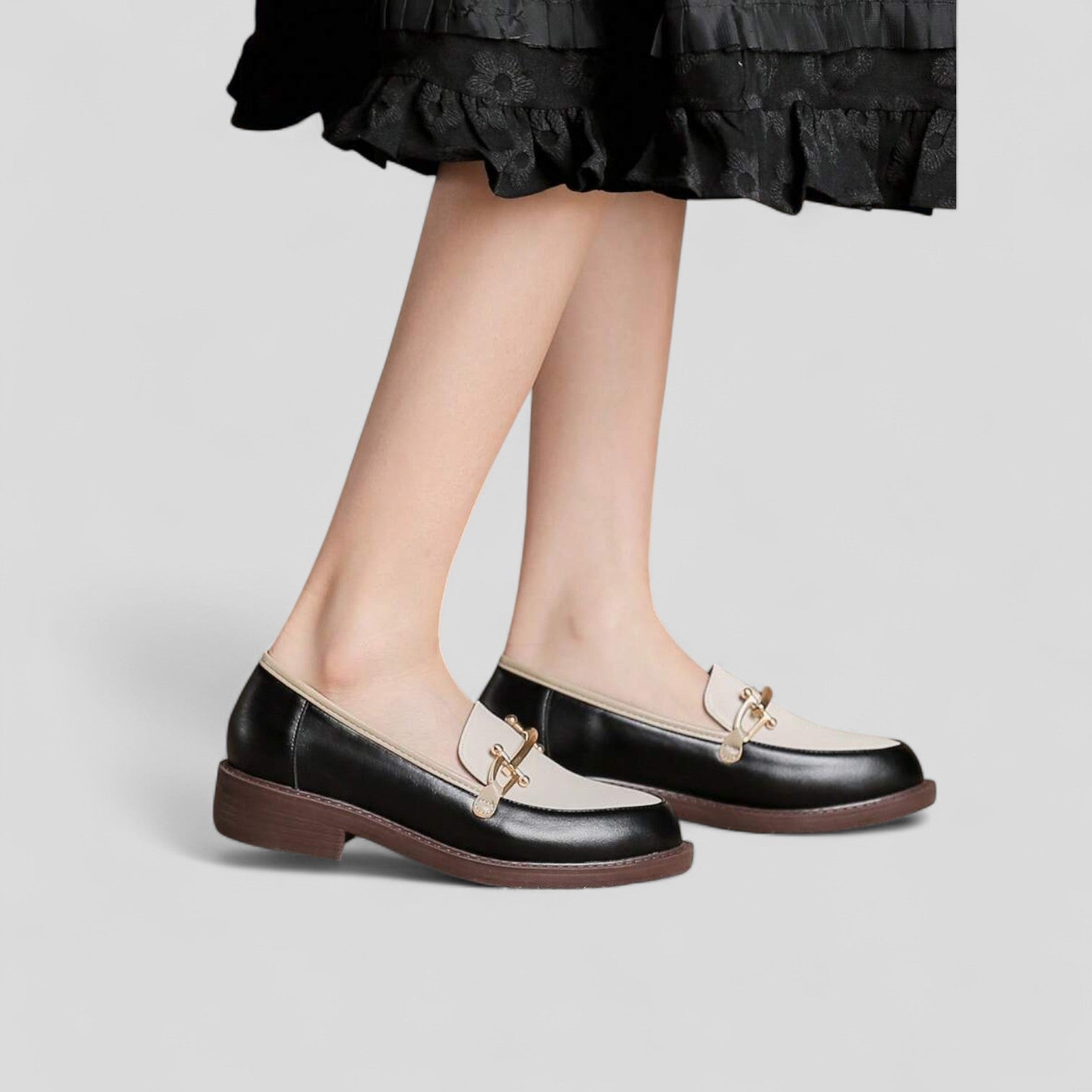 Nélida | Moccasins