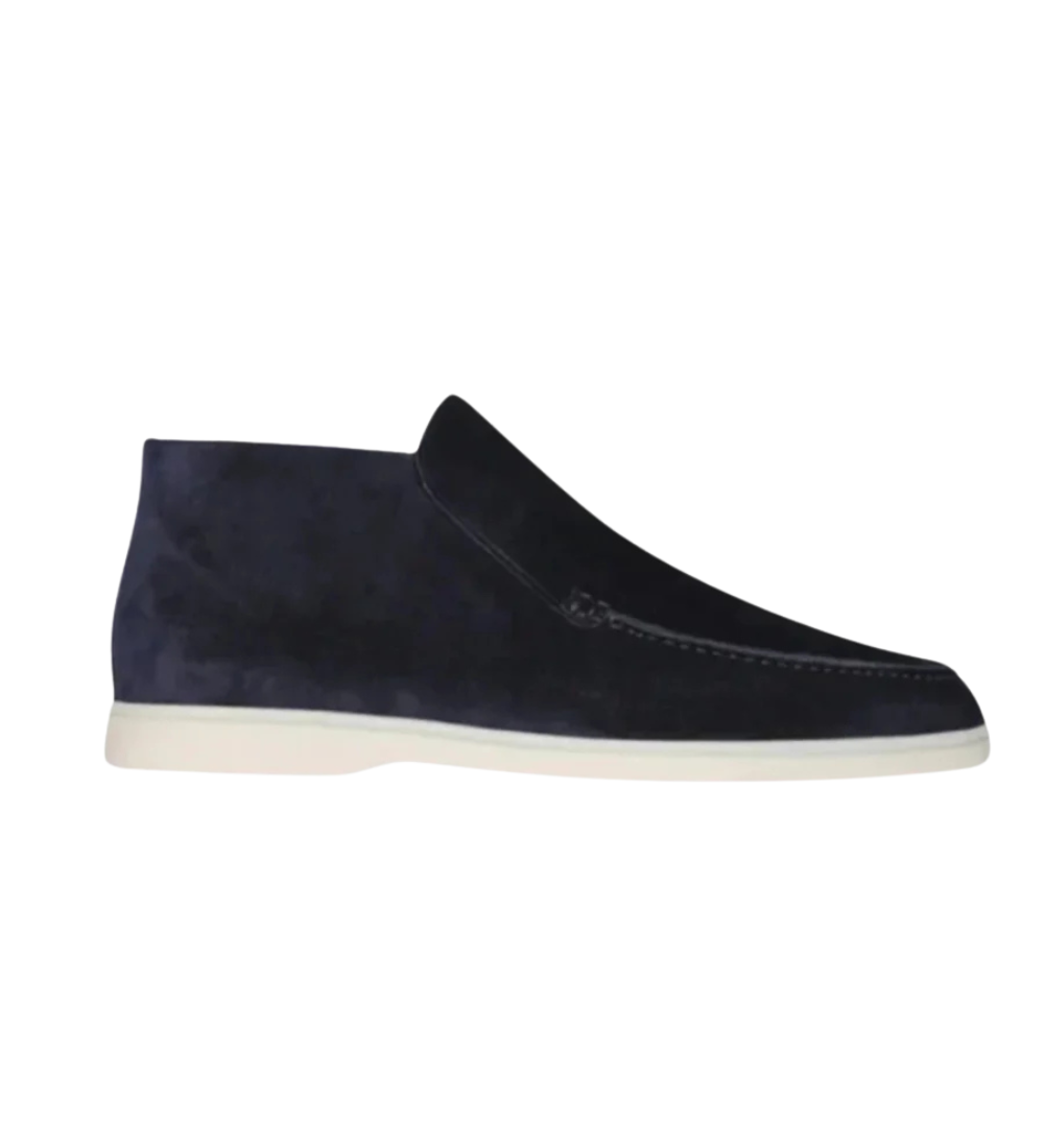 Augstie mokasīni" can be rewritten as "Elegant High-Top Moccasins.