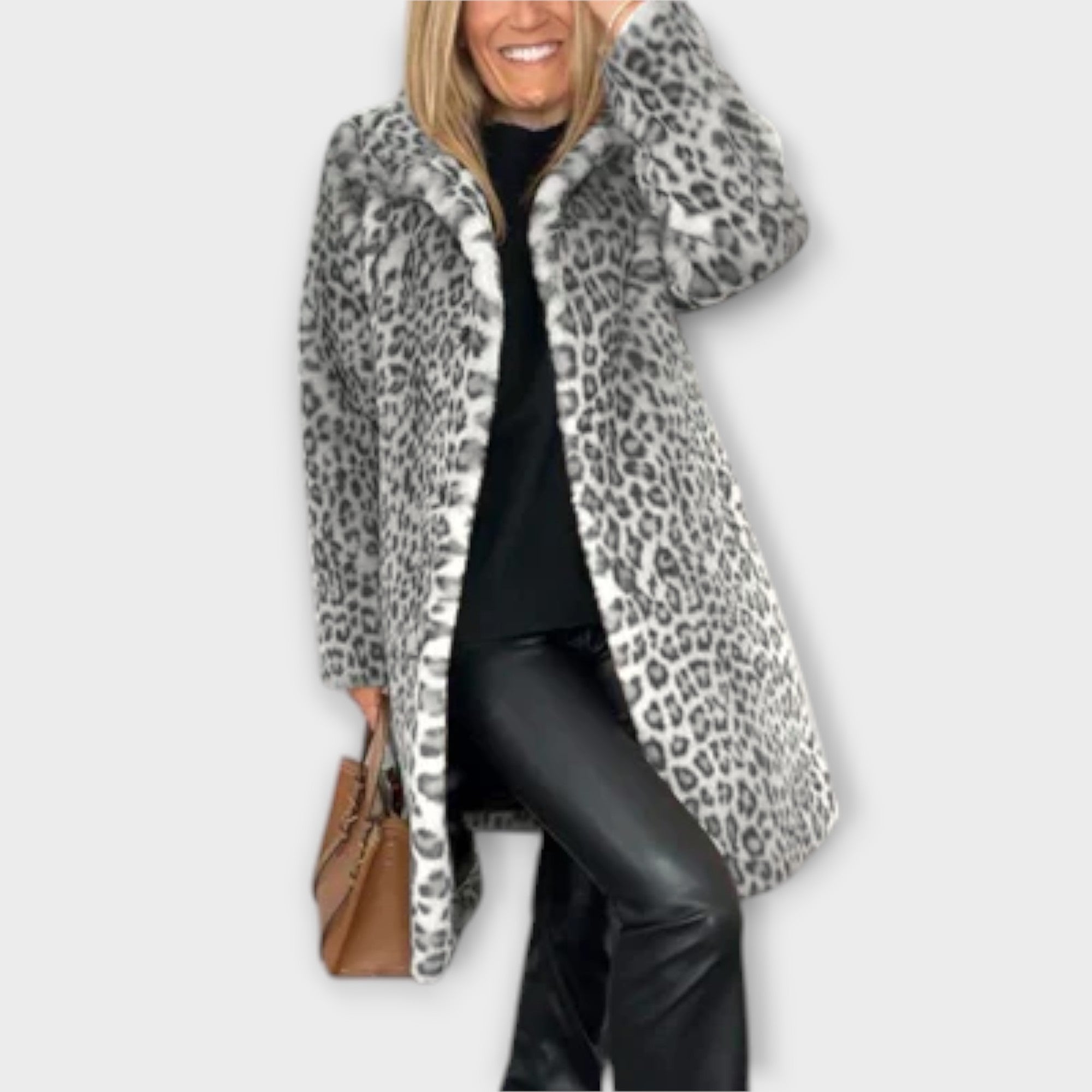 Amara - Leopardskin Coat