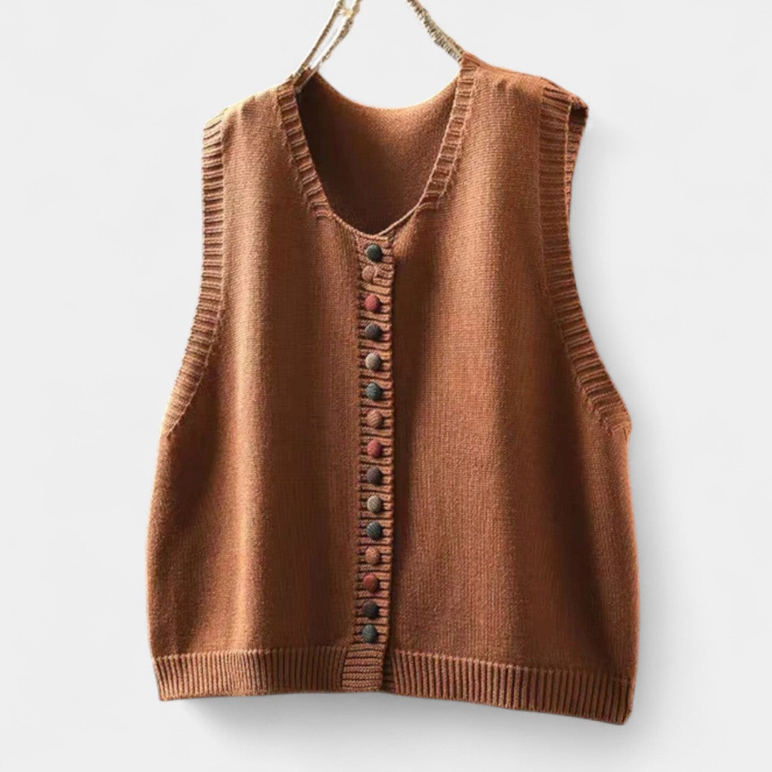 Karmen – Elegants Adīts Vestes