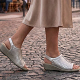 Hazel – Spīdīga eleganse metaliskajā platīnā