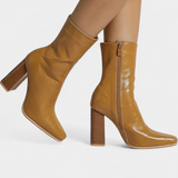 Linde Apjoma Boots